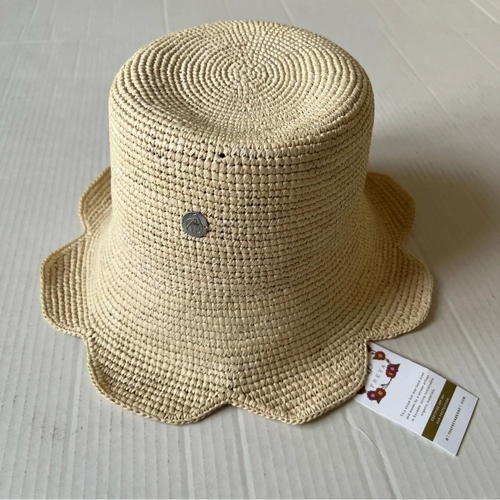 FREYA S/M Women's Packable Scallop Crochet Bucket Natural Hat $242 - Picture 5 of 12